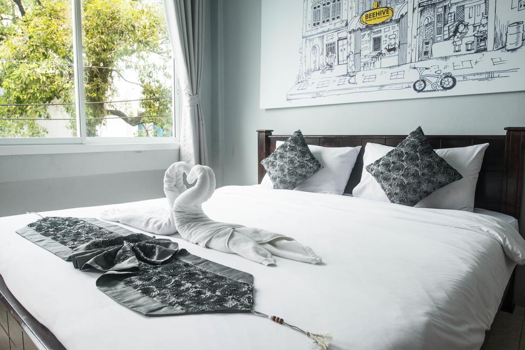 Beehive Phuket Old Town Hostel Стая снимка