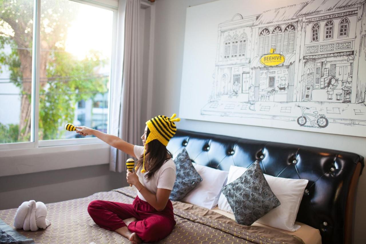 Beehive Phuket Old Town Hostel Екстериор снимка