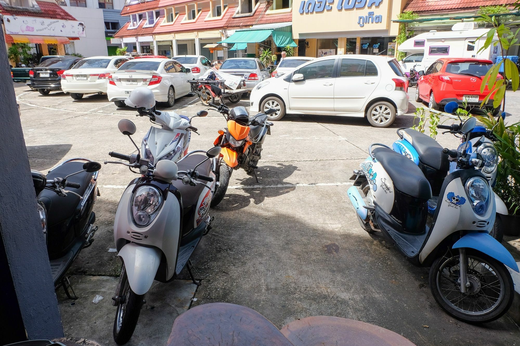 Beehive Phuket Old Town Hostel Екстериор снимка